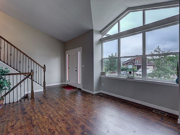3rd image of 665 Rembrandt Ct