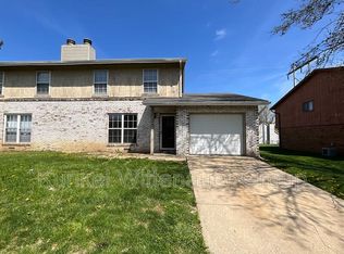 704 Ganim Dr, Belleville, IL 62221