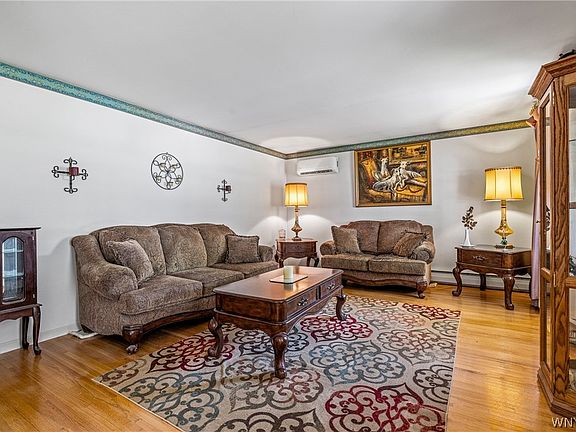 5th image of 175 Parkhaven Dr