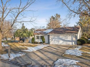 5226 Arbutus Rd, Rockford, IL 61107