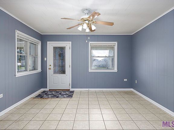 2nd image of 110 Bayou Vista Dr