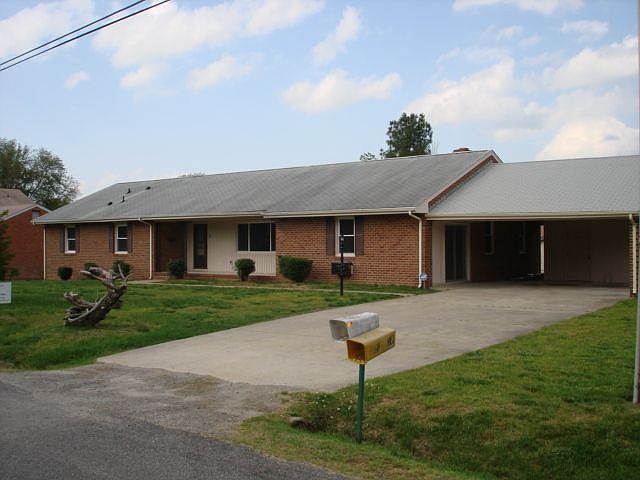 1st image of 20219 Sheffield Pl