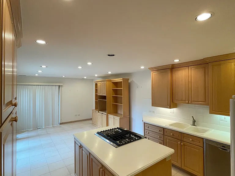 1119 Deerfield Rd — Photo 12