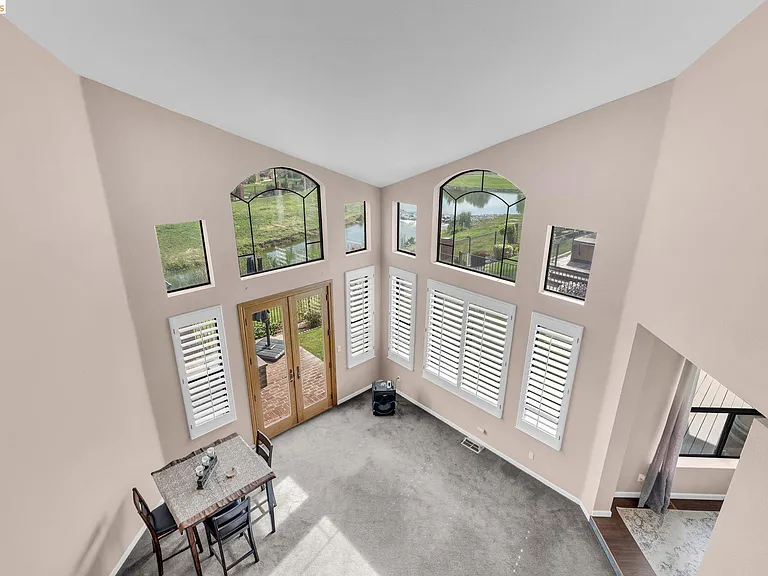 5640 Edgeview Dr — Photo 23