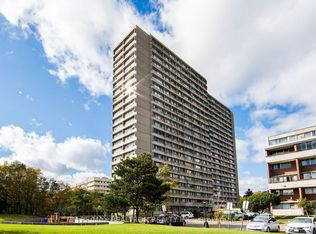 10 Sunny Glenway #2101, Toronto, ON M3C 2Z3