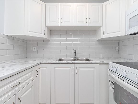 4th image of 1986 Glenidle Rd #9