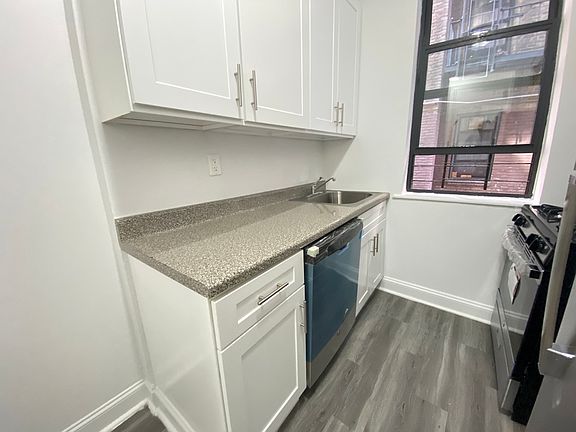 3rd image of 45-55 48th St #B5