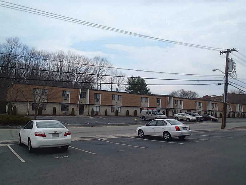 1st image of 132 Hoffman Ave APT 206