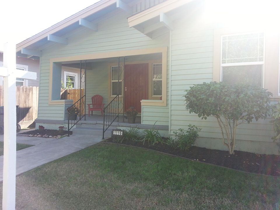 Front of 1116 Rose St_12032012