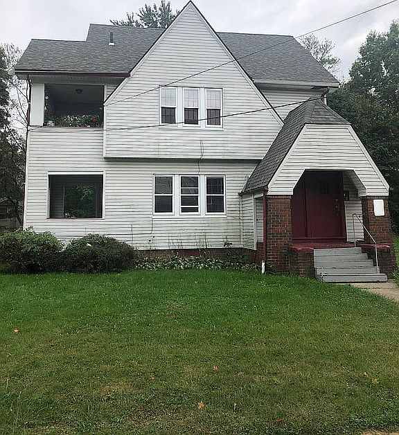1st image of 898 & 900 Whittier Ave