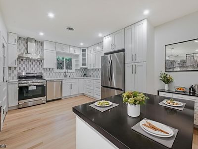 21 E Central Ave, Bergenfield, NJ, 07621