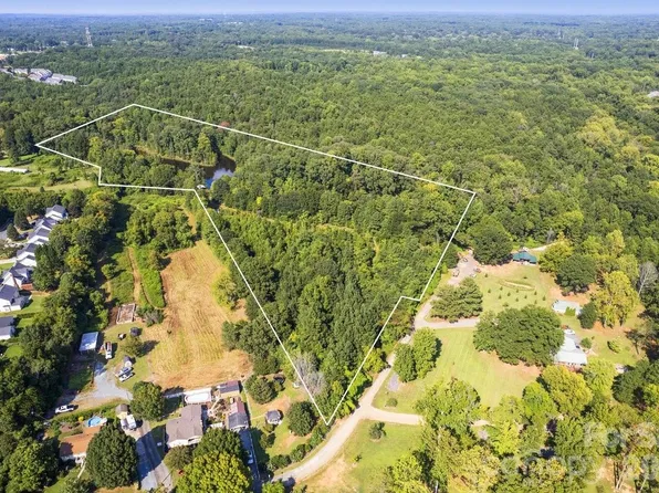 2337 Hargett Rd, Matthews, NC 28105