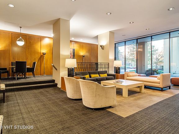 2nd image of 2626 N Lakeview Ave APT 3803