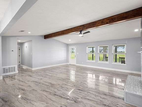 4th image of 6754 Raymond Rd