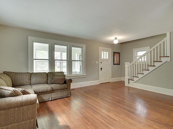 3rd image of 1727 James Ave