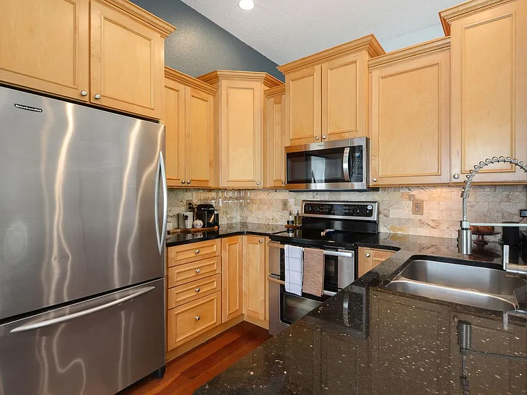 617 Tropical Breeze Way — Photo 21