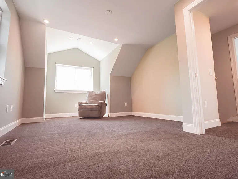 42 Grandview Dr — Photo 25