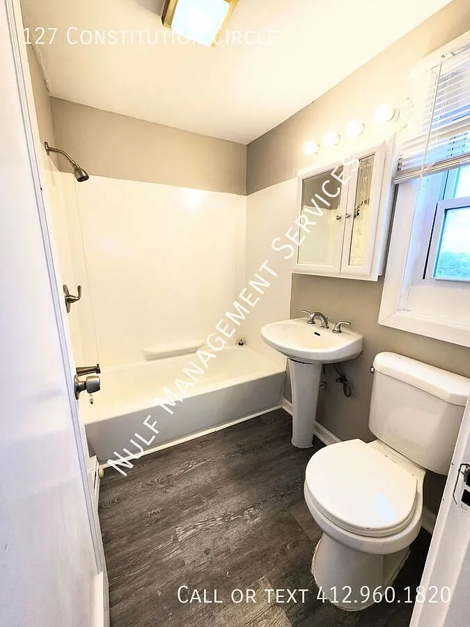2 bed, 1 bath in Clairton — Photo 3