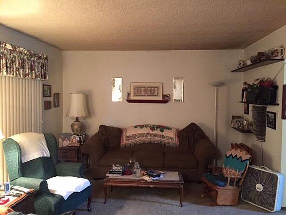 4th image of 234 W Evergreen Ave