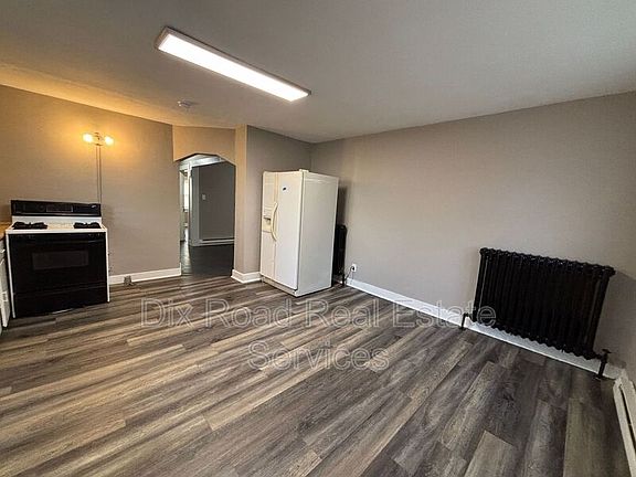 5th image of 55 Forest Glen Ave