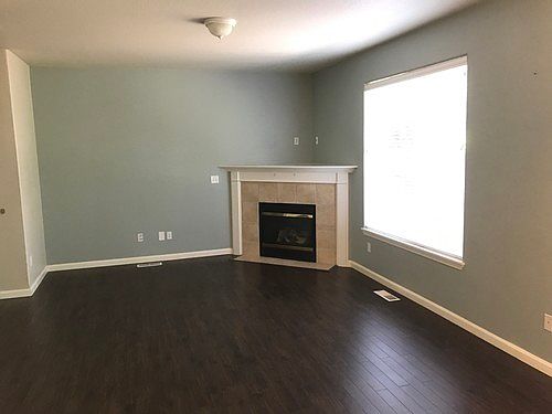5th image of 463 NE Natalie St