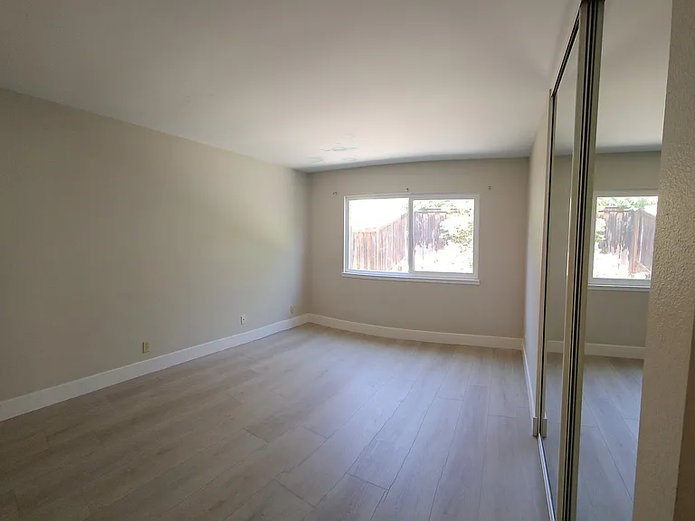 4321 Pioneer St — Photo 14