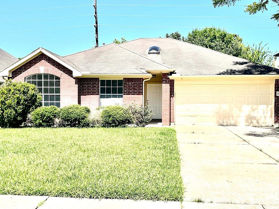 1st image of 17002 Summer Hollow Dr