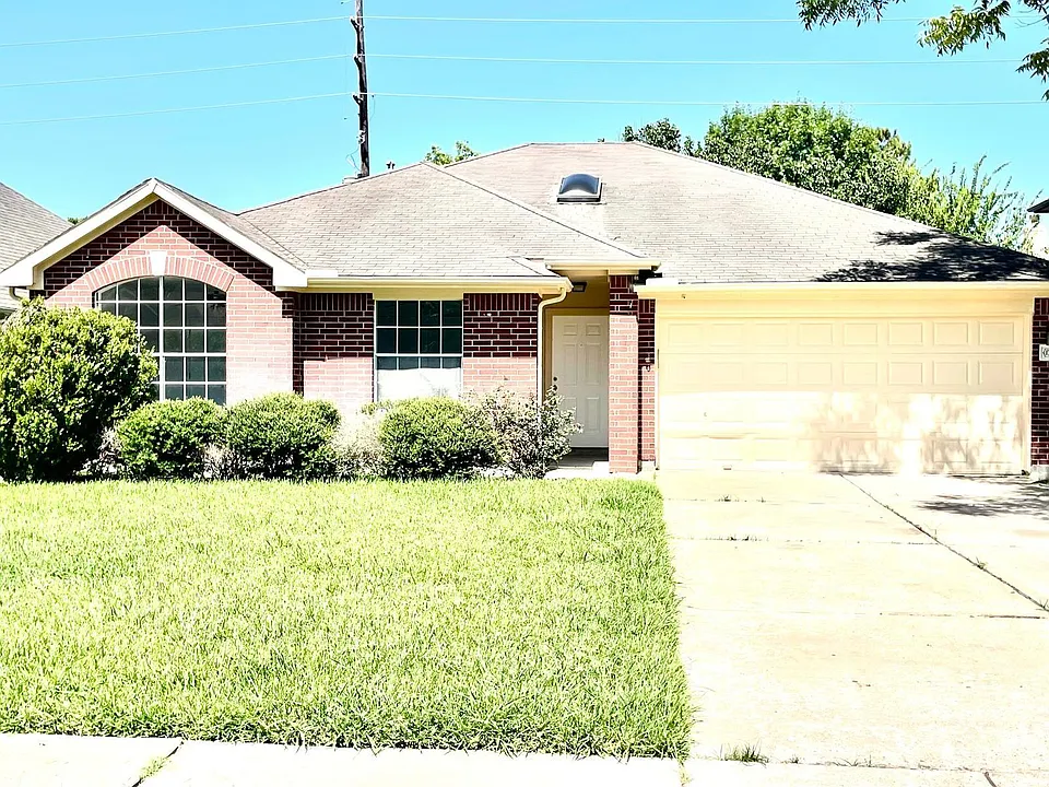 17002 Summer Hollow Dr