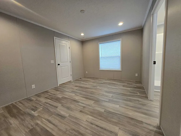 29800 Guilford Cir #460 — Photo 10