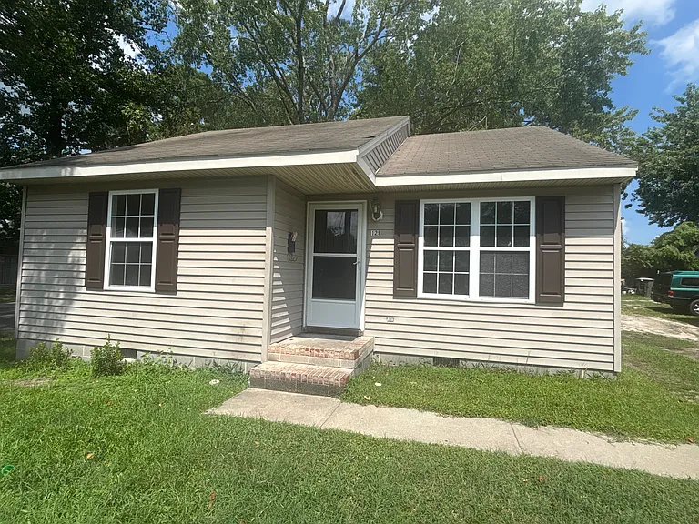 129 Clay St — Photo 1