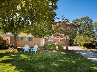 820 Orchard Park Dr, Rocky River, OH 44116