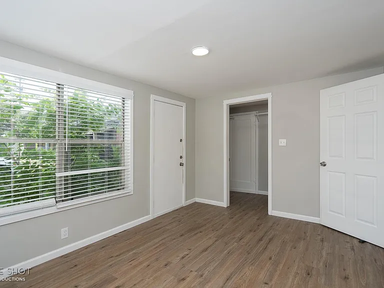 2744 Russell Ave — Photo 25