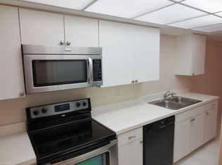 823 NW 104th Way, Pompano Beach, FL 33071