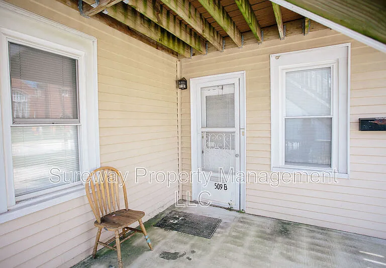 509 S Main St #B — Photo 2