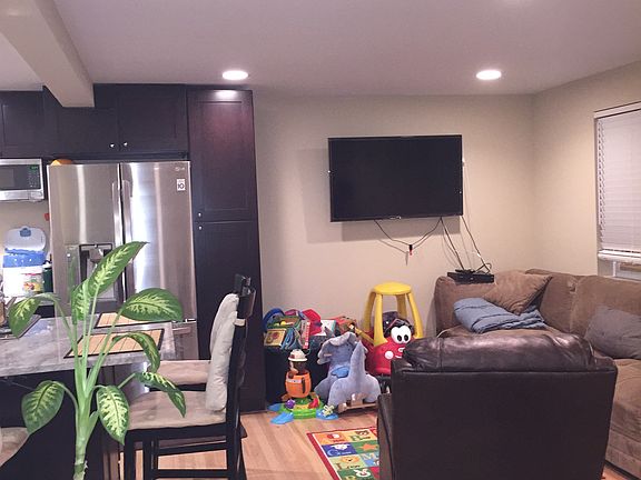 4th image of 4563 E Colorado Ave