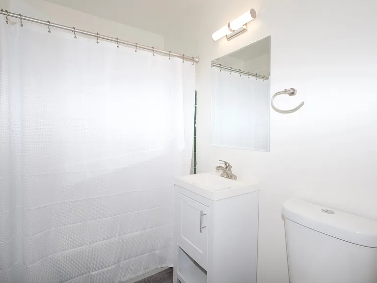 Centrally located 1 Bedroom 1 Bath Apartment Near SDSU & Talmadge! — Photo 9