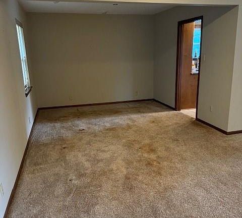 3rd image of 1811 Laurel Oaks Drive