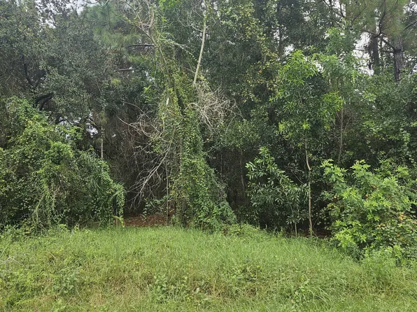 5439 NW Thyer Circle, Port St Lucie, FL 34983