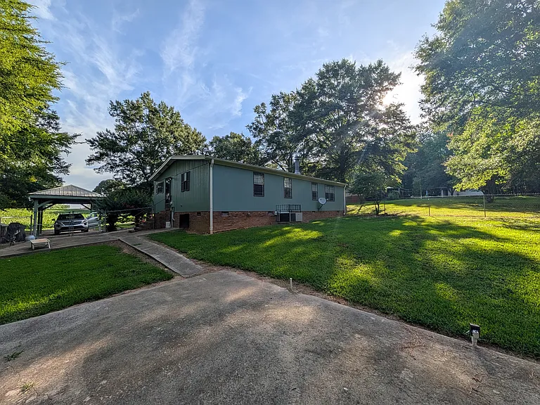 119 Robert Rd — Photo 16