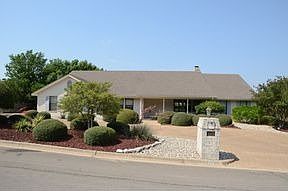 1st image of 823 Forest Oaks Cir