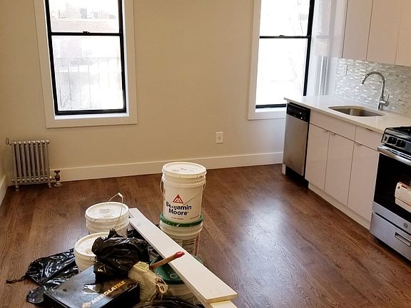 4th image of 85 Vermilyea Ave APT 11