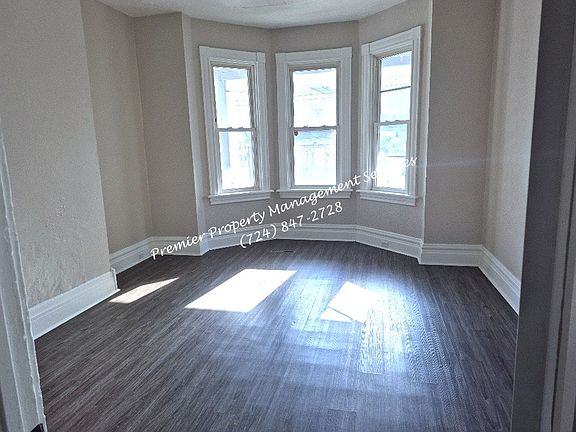 2nd image of 1525 3rd Ave