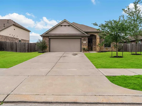 677 Summer Shores Ln, La Marque, TX 77568