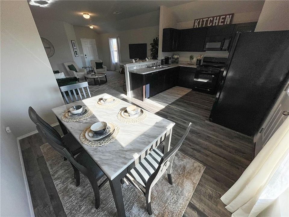 1st image of 431 Park Hill Dr