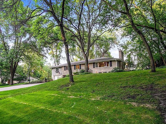 2nd image of 5380 Shady Hills Cir
