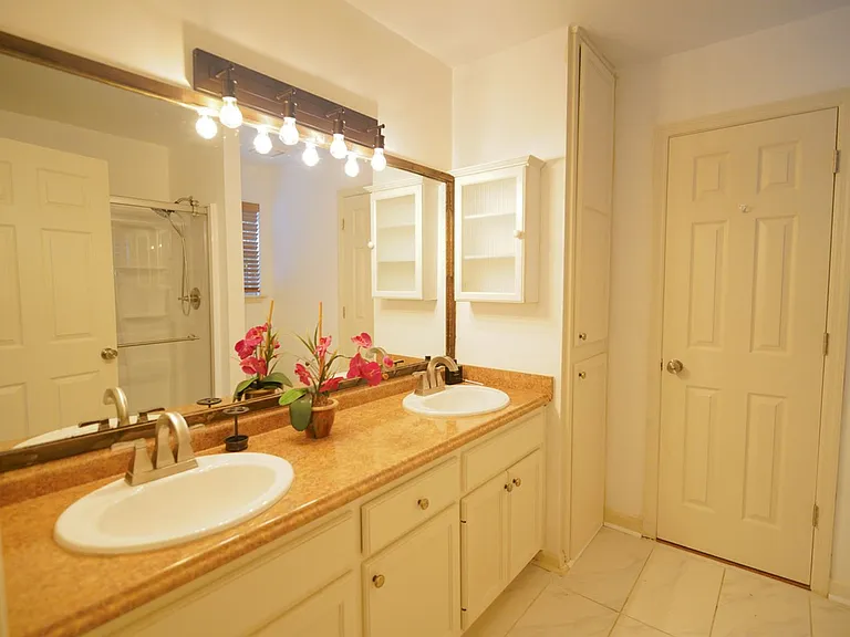 4472 Bay Shore Cir — Photo 15