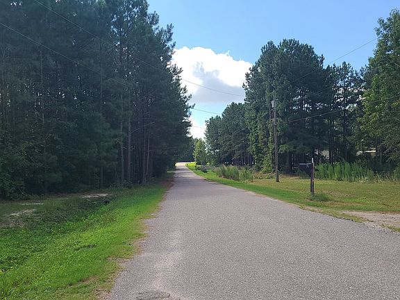 5th image of 75 Emily Ln