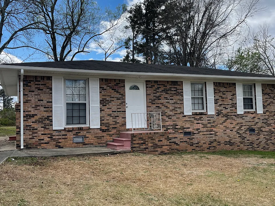 2709 Somerton Dr