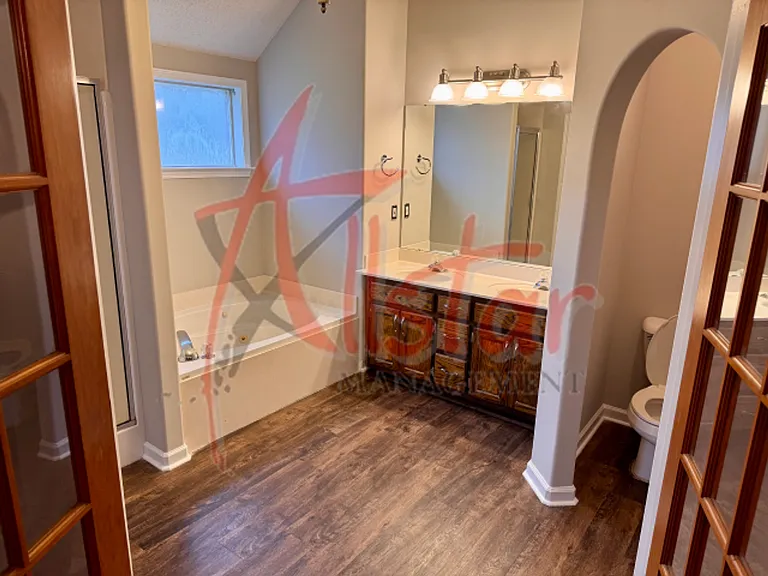 1324 Biloxi St — Photo 13