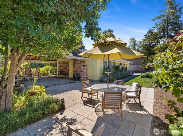 19508 88th Avenue W, Edmonds, WA 98026